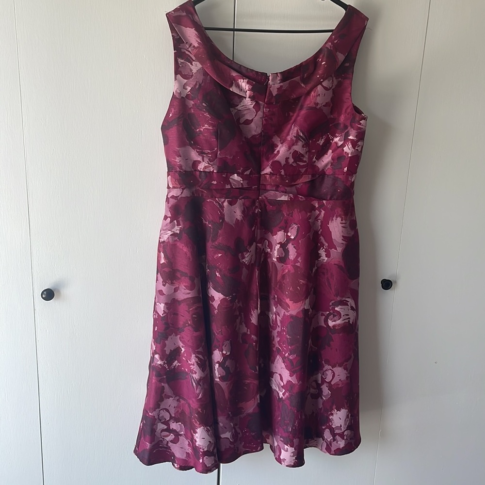 David’s Bridal Size 20 Beautiful Midi Length Dress - Picture 2 of 10